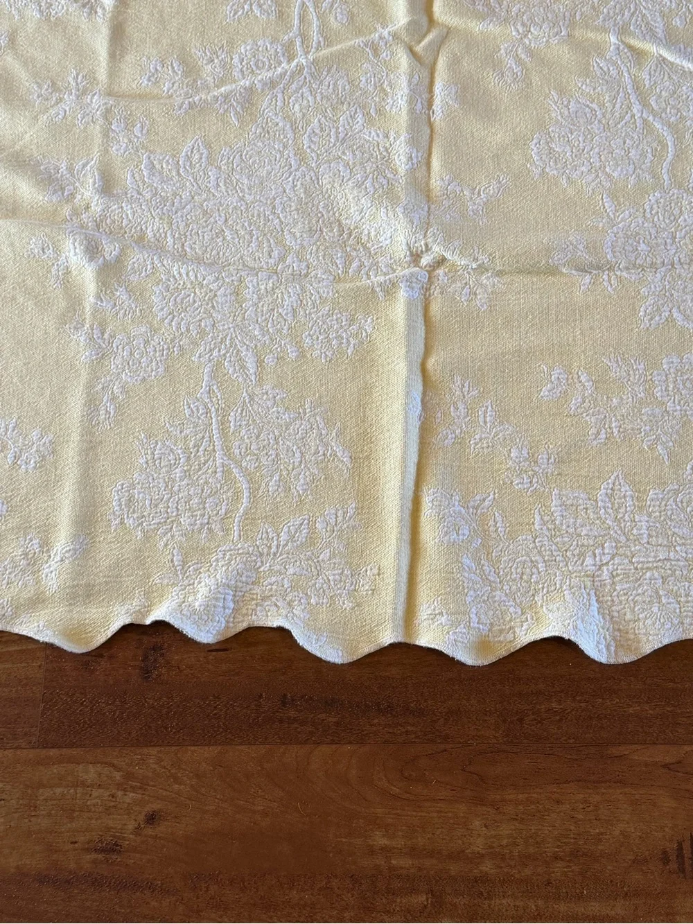Portuguese Cotton Queen Matelasse Coverlet Yellow Floral Scalloped Bedspread
